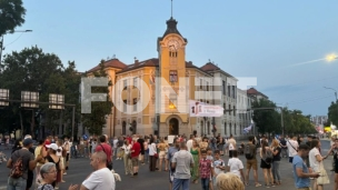 Večeras blokada kod suda
